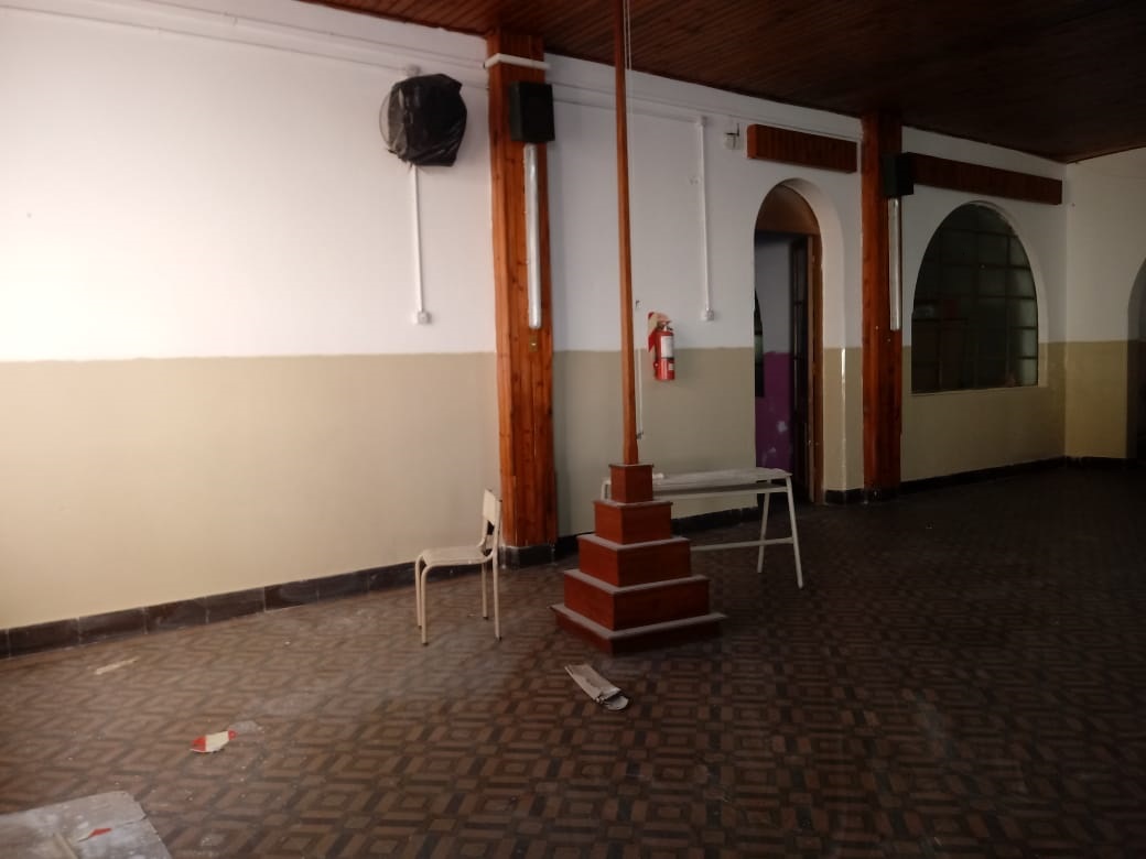 Una nueva escuela es refaccionada por vecinos 1