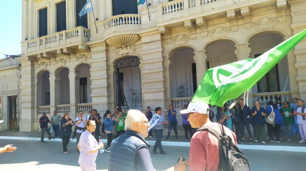 Paritaria municipal: una victoria de los trabajadores 2 Paritaria municipal: una victoria de los trabajadores 1