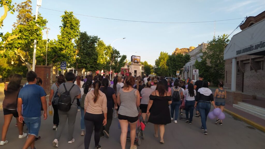 Justicia por cintia: vecinos y familiares marcharon por el centro