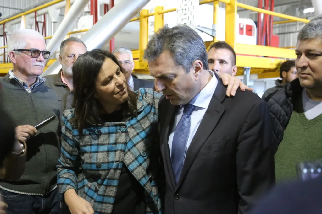 Massa en giles: "acá se ve plasmado el sueño de la argentina desarrollada que queremos todos" 1