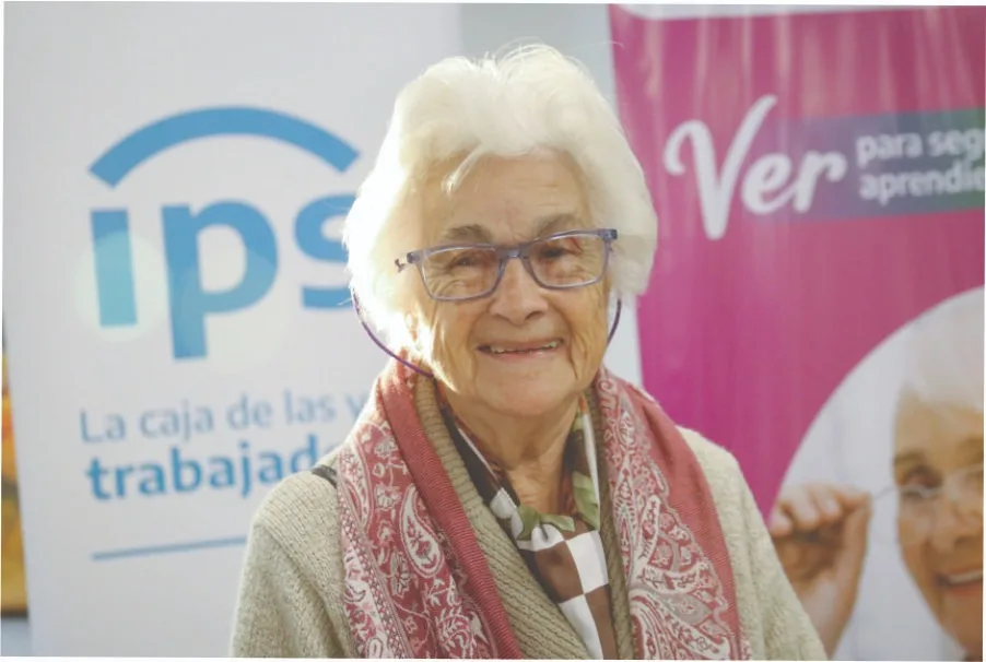 Ips y fundación banco provincia entregaron anteojos a jubilados y pensionados con haberes mínimos