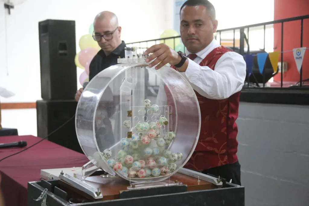 Más de 300 personas mayores celebraron el día de las personas jubiladas con ips, pami y anses 1