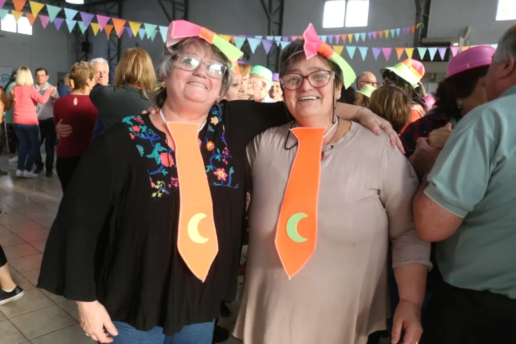 Más de 300 personas mayores celebraron el día de las personas jubiladas con ips, pami y anses 3