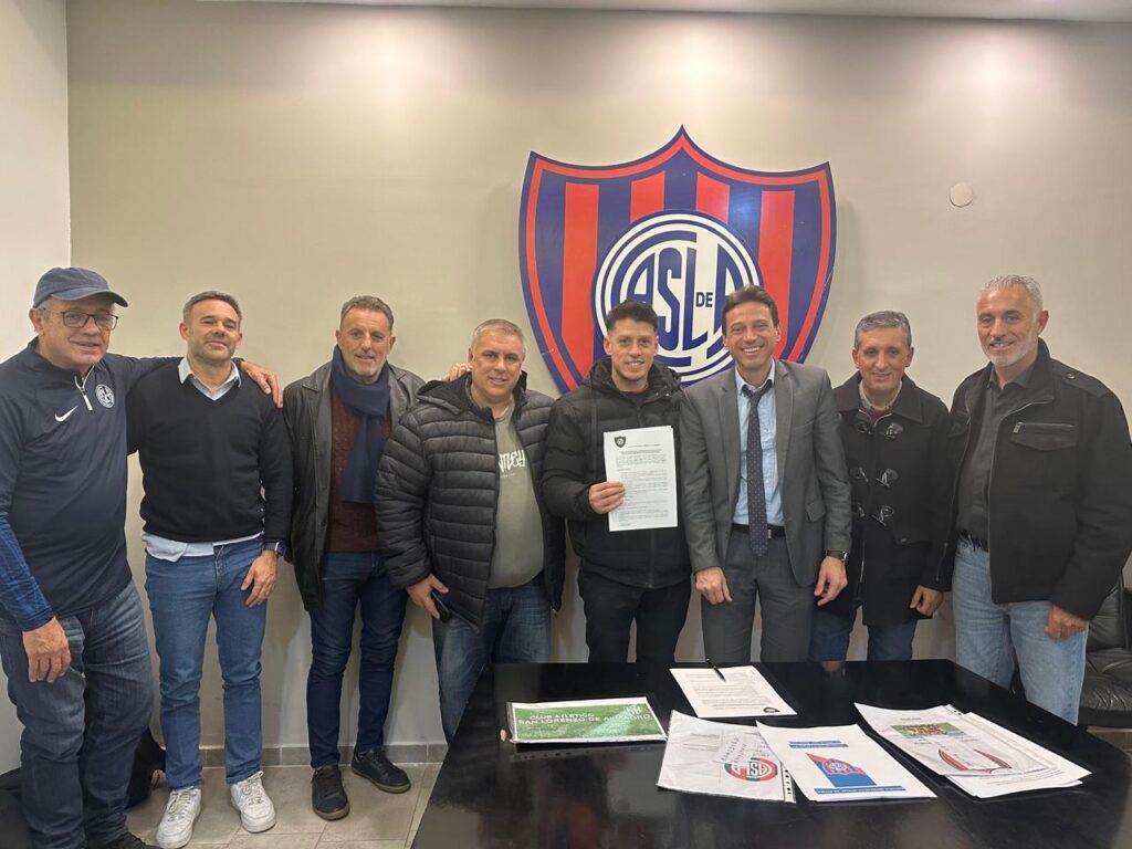 San Lorenzo tendrá una escuela de fútbol en Giles 1 San lorenzo tendrá una escuela de fútbol en giles