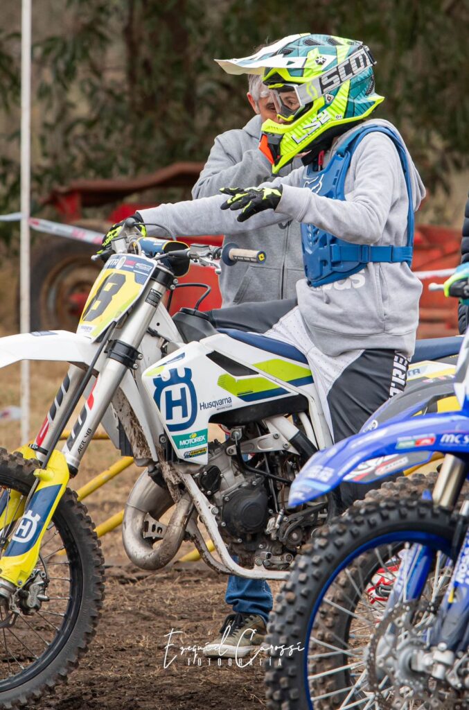 Motocross: anita gil compitió en navarro con buenos resultados 1