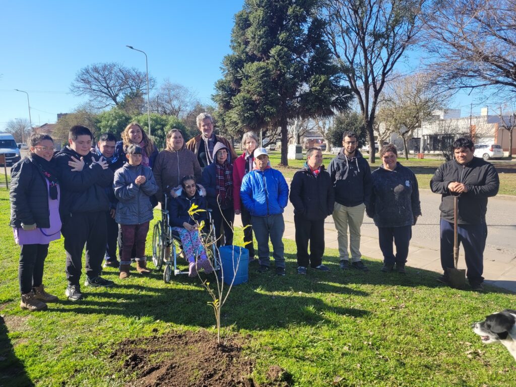 La municipalidad celebró el "día del árbol"