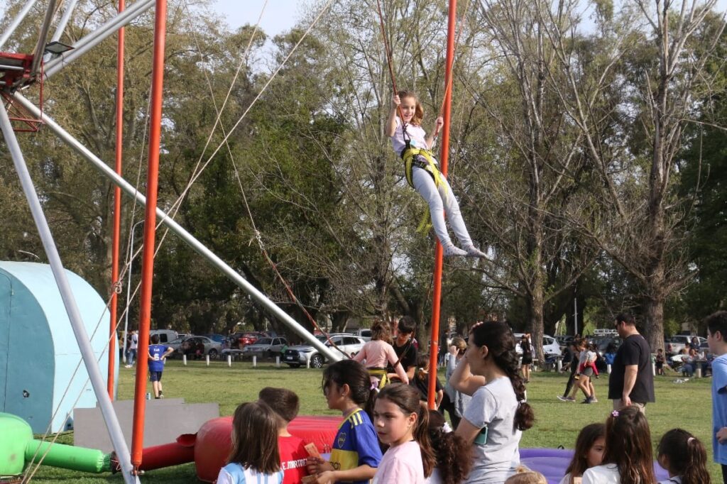 Éxito total en el primavera fest: música, sol y diversión para toda la familia