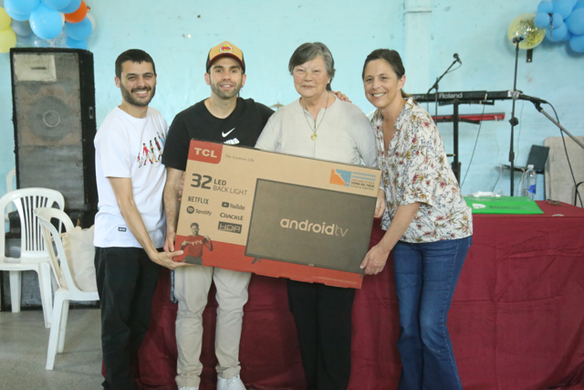 Jubilados festejaron su día con un Bingo Recreativo 2 Jubilados festejaron su día con un bingo recreativo 1