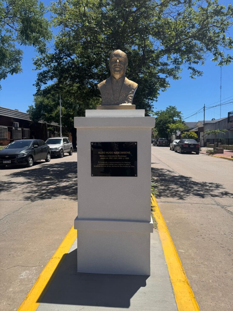Homenaje: descubren busto de aldo nascimbene frente al hospital