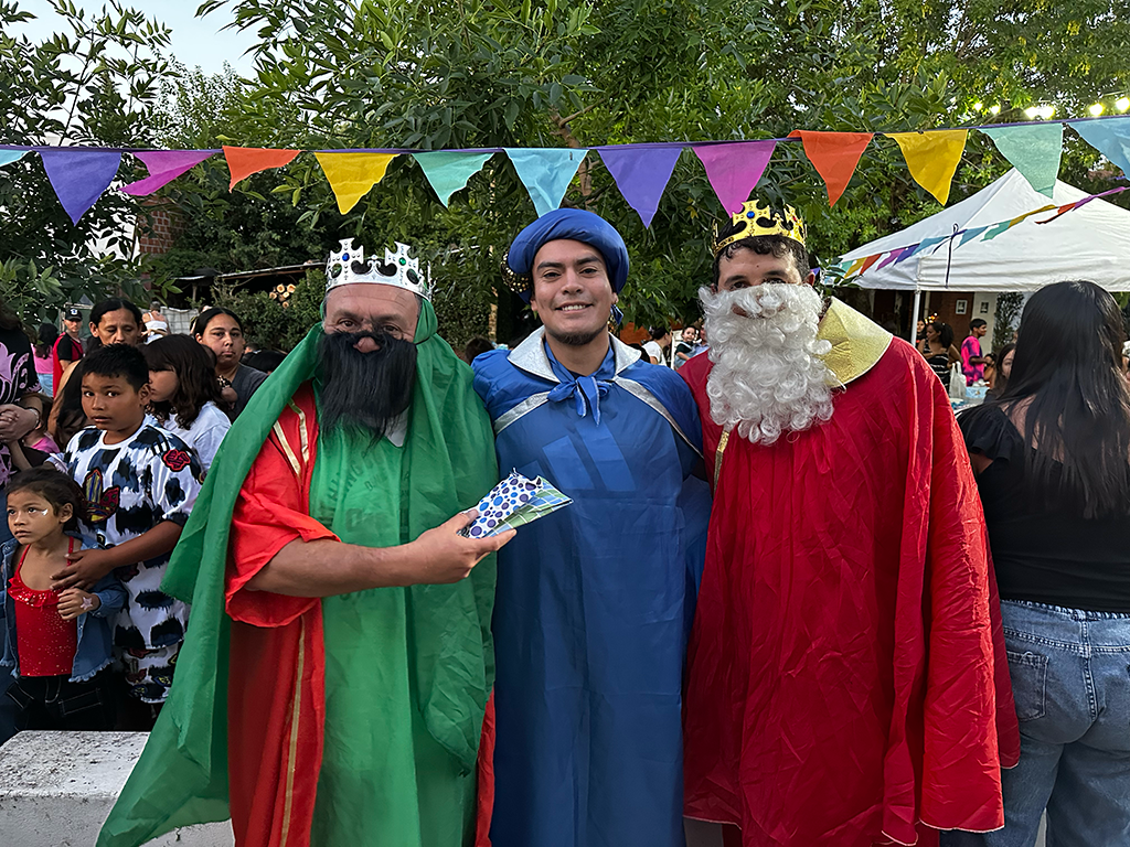 Los reyes magos sorprendieron a cientos de niños gilenses 1