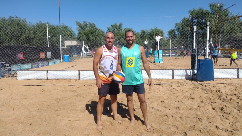 Beach volley: el frontón fue sede del circuito argentino  1