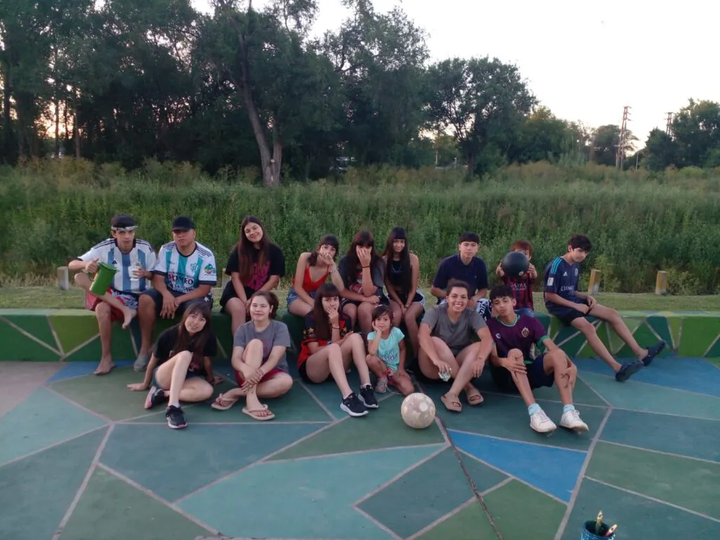 Pibes que cambian su barrio: el trabajo del programa envión 1