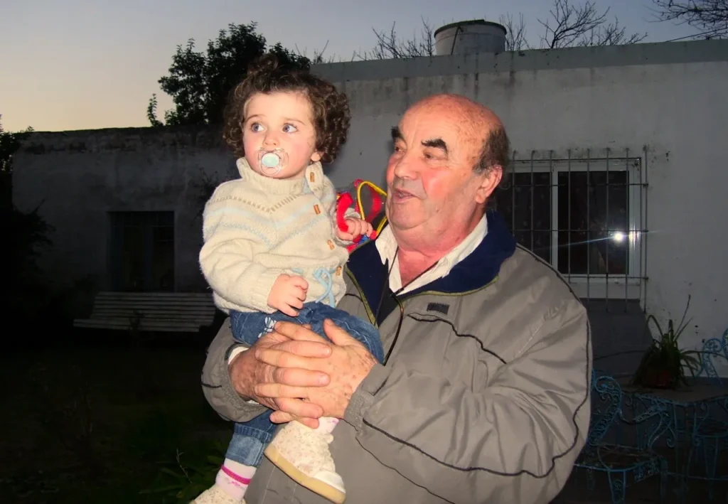 La historia de "Caio" Alderete: del Hogar Jorge Coll a Defensor Público en Neuquén 3 La historia de "caio" alderete: del hogar jorge coll a defensor público en neuquén 2