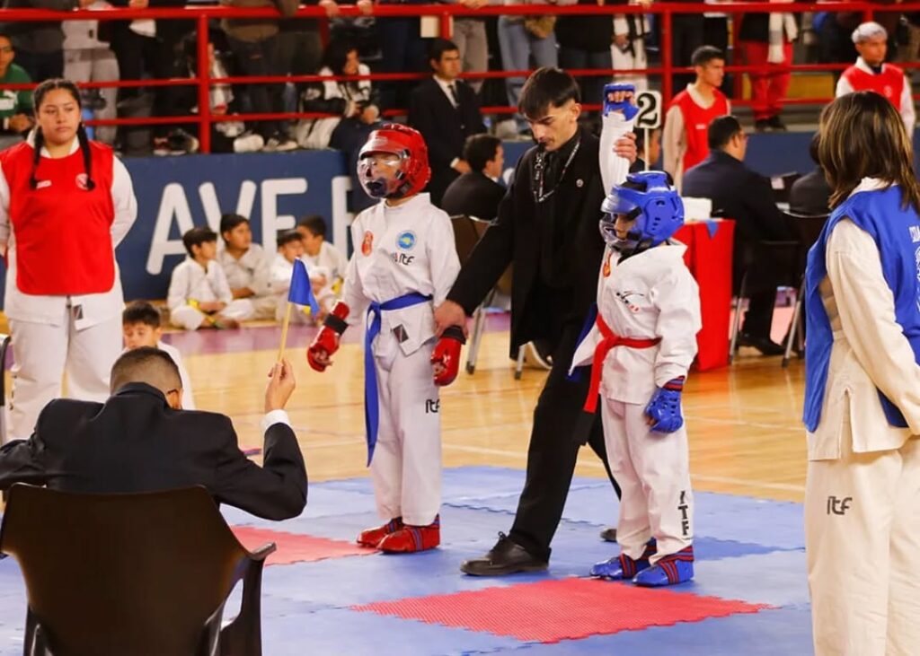 Gilenses se destacan en torneo de taekwondo en san luis 1