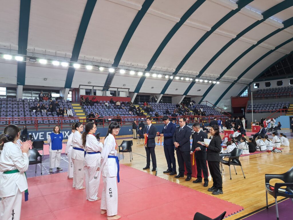 Gilenses se destacan en torneo de taekwondo en san luis