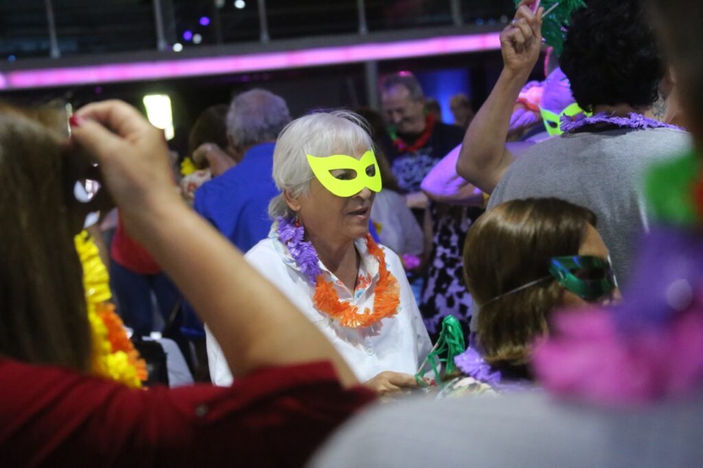 Más de 300 vecinos celebraron el día del jubilado con el ips 1