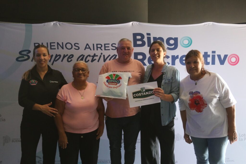 Más de 300 vecinos celebraron el día del jubilado con el ips