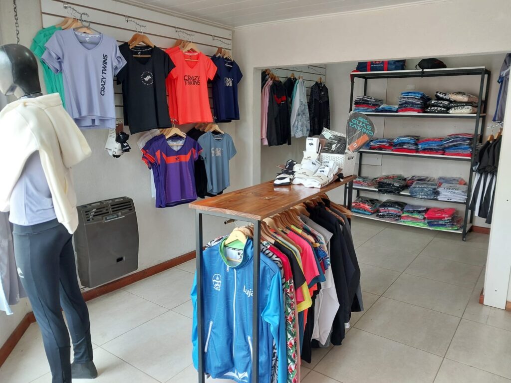 Crazy twins presentó su renovado showroom con ofertas especiales por el día de la madre 1