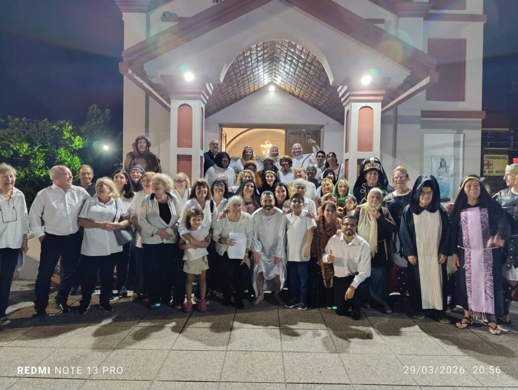 La Parroquia San Andrés Apóstol dio inicio a la Semana Santa con un emotivo Domingo de Ramos 2 La parroquia san andrés apóstol dio inicio a la semana santa con un emotivo domingo de ramos 1
