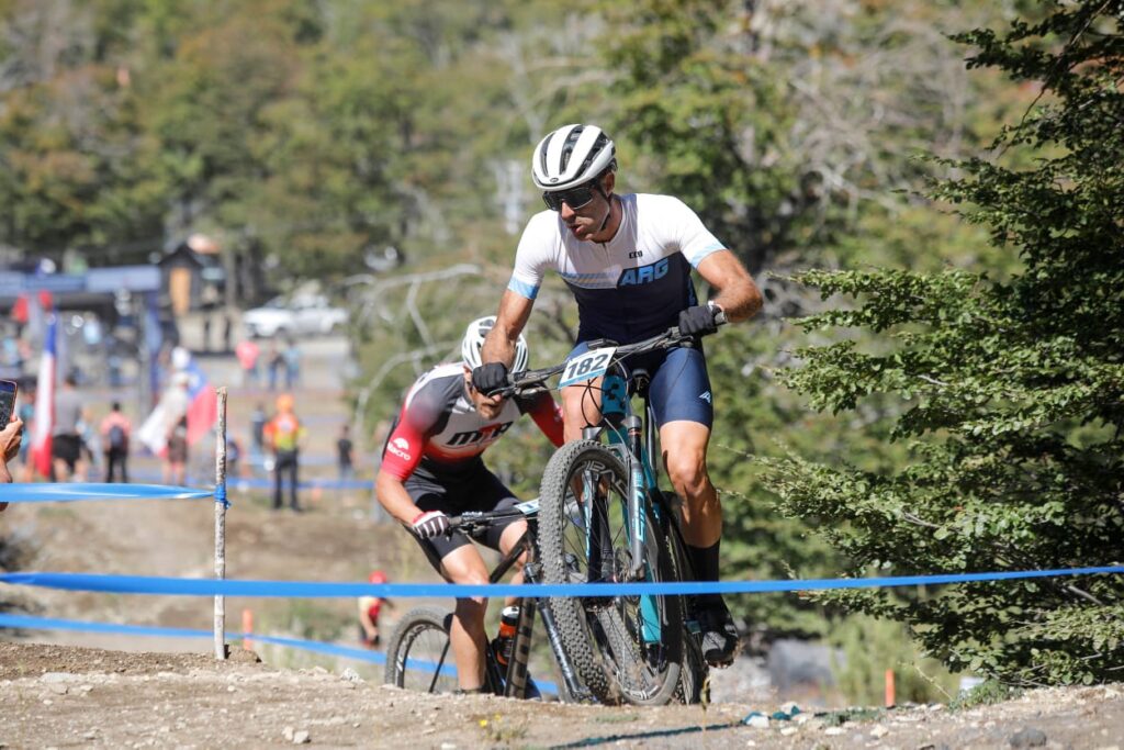 Maxi casas representó a argentina en el mundial uci mtb masters en chile