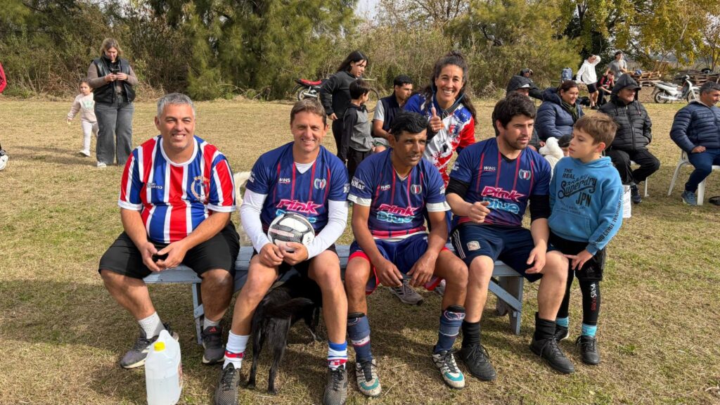 El club apolo inauguró su nueva cancha de fútbol