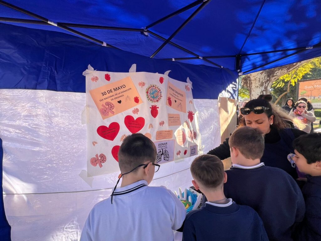 Emotiva jornada de concientización sobre donación de órganos en la plaza san martín 1