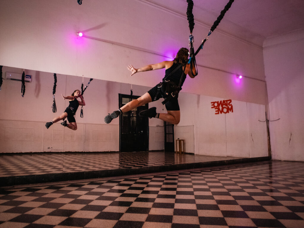 Bungee training: "un momento en el que logramos desconectarnos de la rutina mientras volamos"