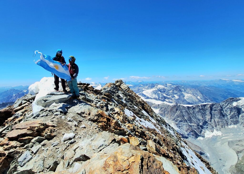 Matías Campissi, el gilense que conquistó una de las cumbres más temidas de los Alpes Suizos 1 Matías campissi, el gilense que conquistó una de las cumbres más temidas de los alpes suizos
