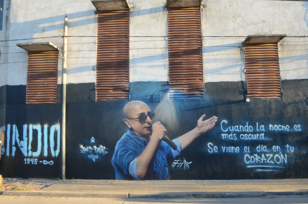 El mural que nació del pueblo: se inauguró el homenaje al Indio Solari 1 El mural que nació del pueblo: se inauguró el homenaje al indio solari
